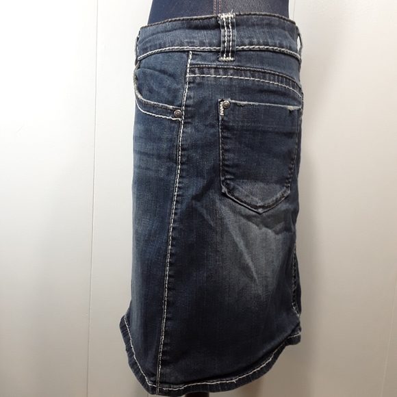 Hot to trot jean skirt size small - Picture 3 of 10